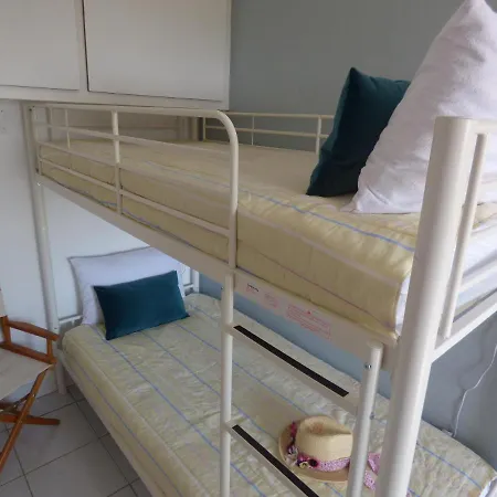 Apartment Coquet T2 Climatise, Veranda Vue Mer, Le Caounil, St Pierre La